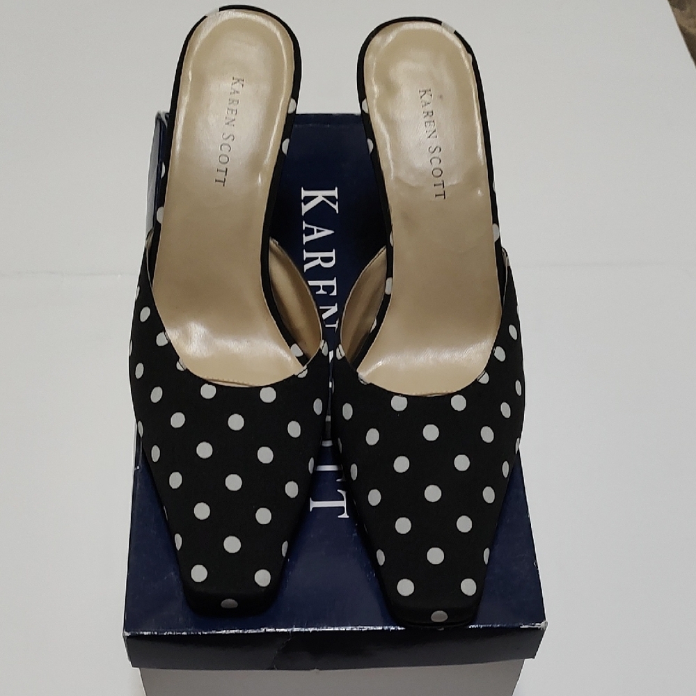 Karen Scott Black Polka Dot Women's Shoes Size 7.5 W Make An Offer
